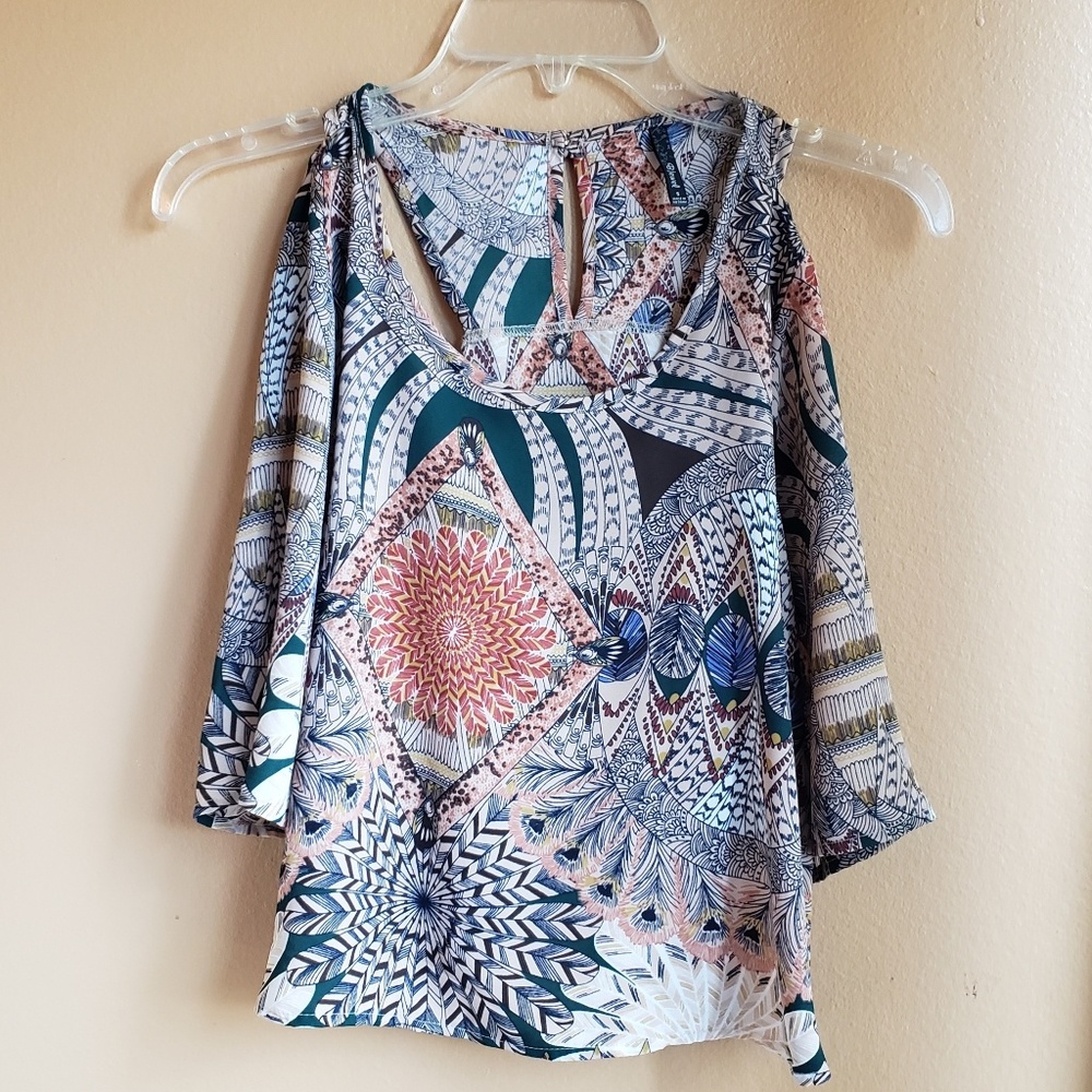 Bejewel Crop top